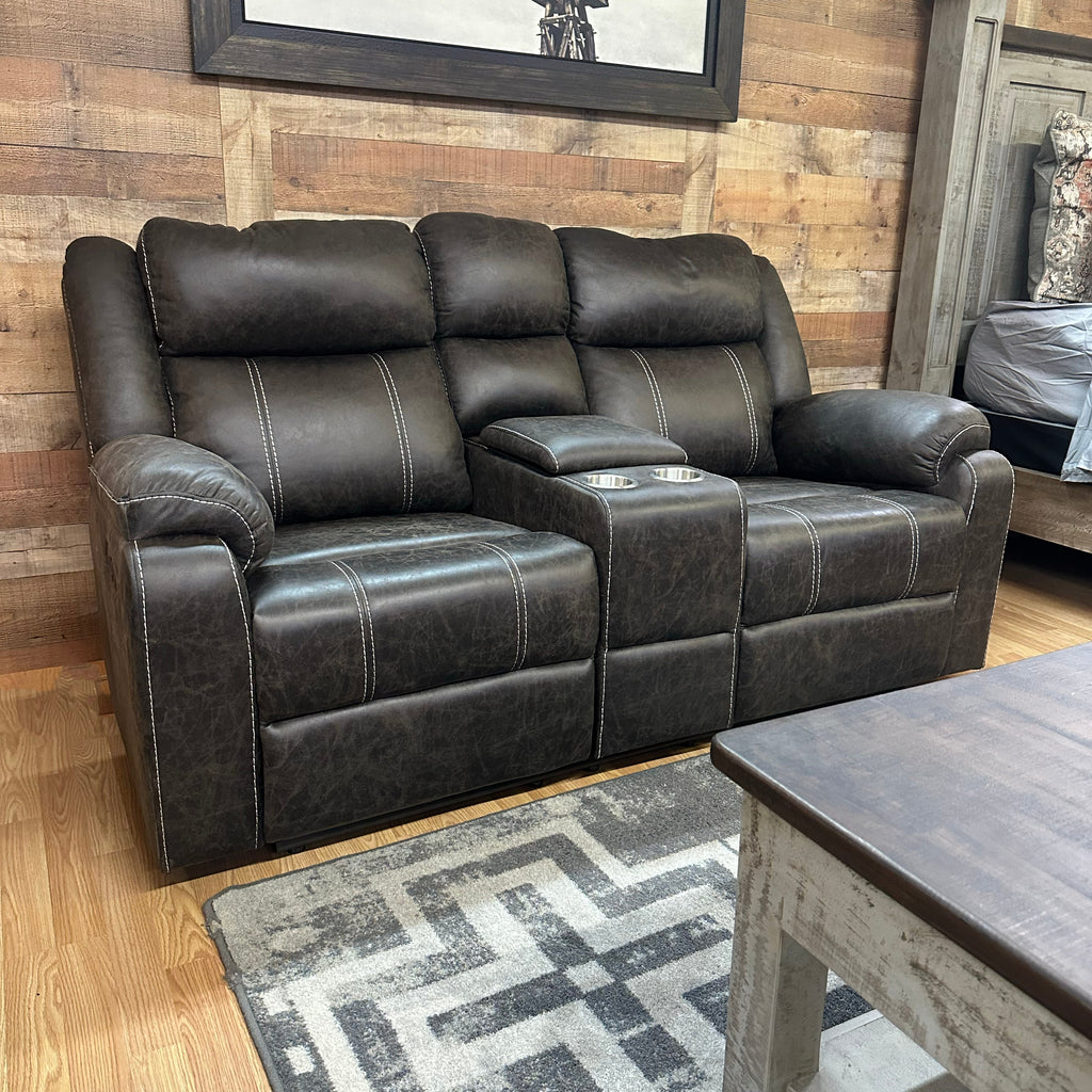 Navarro Loveseat