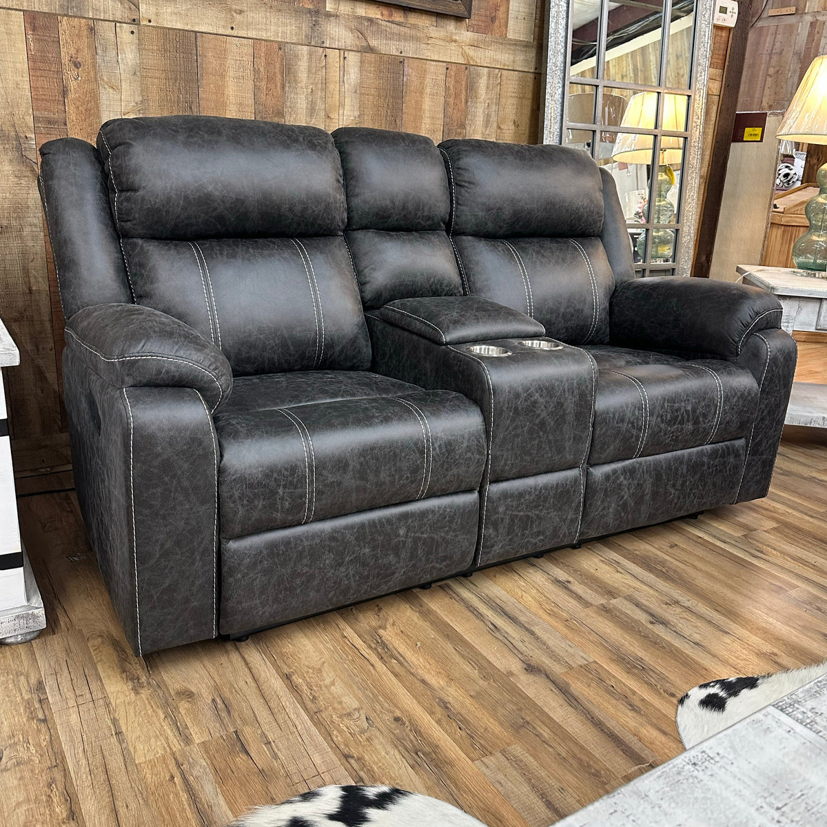Stonehaven Loveseat