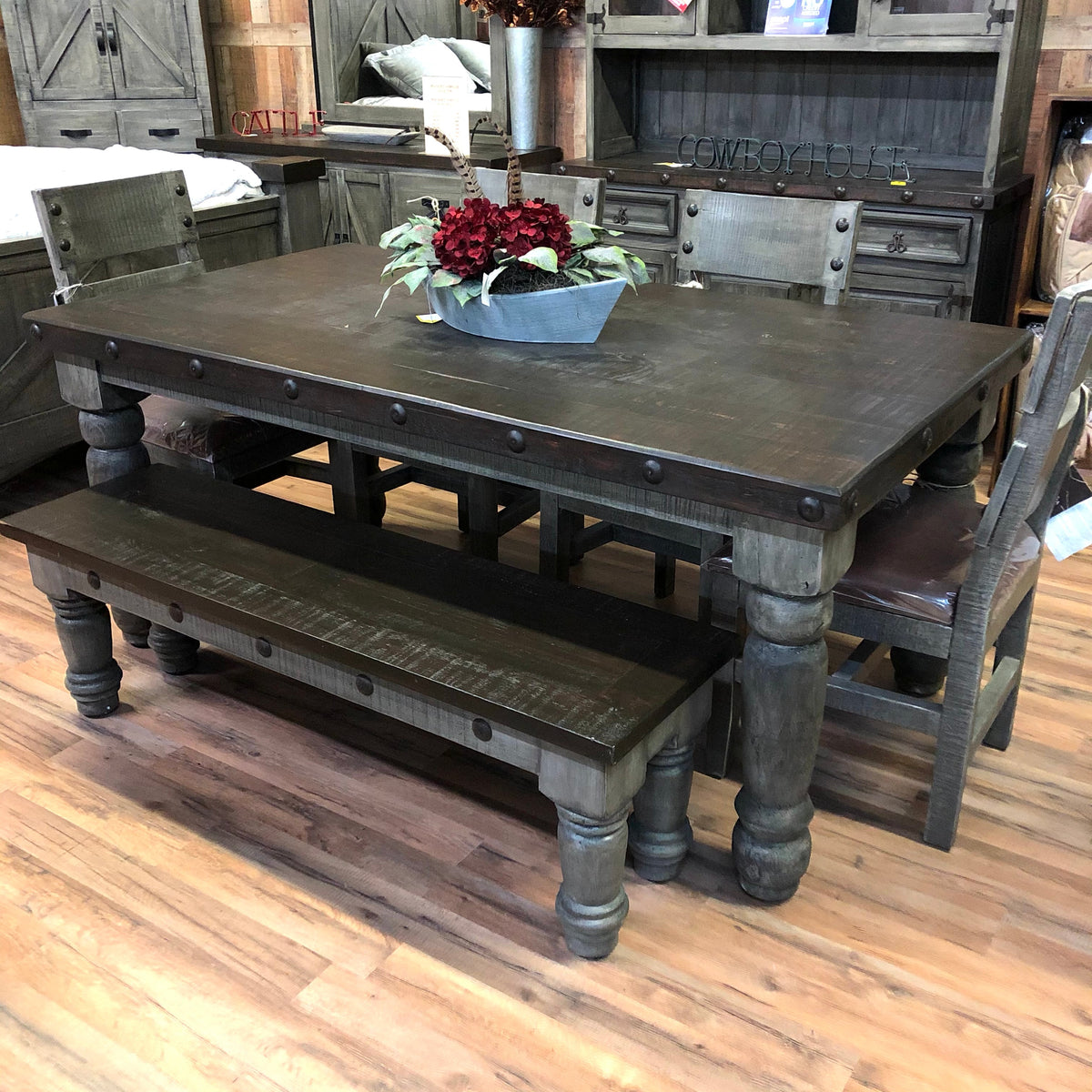 Breckenridge 6' Dining Set