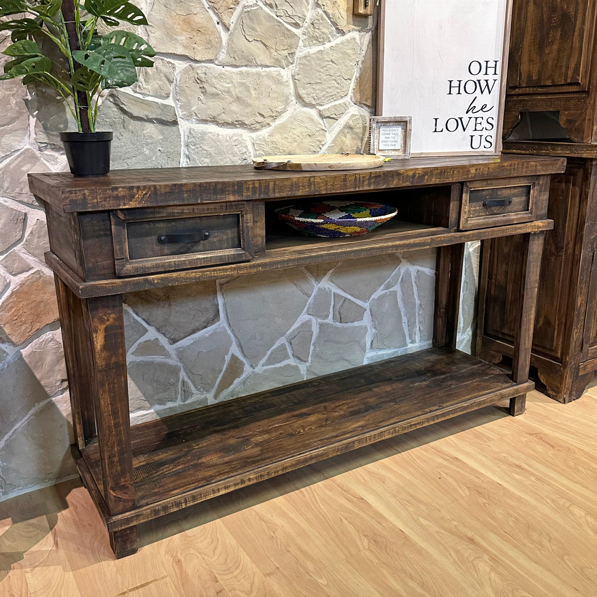 Canyon Console